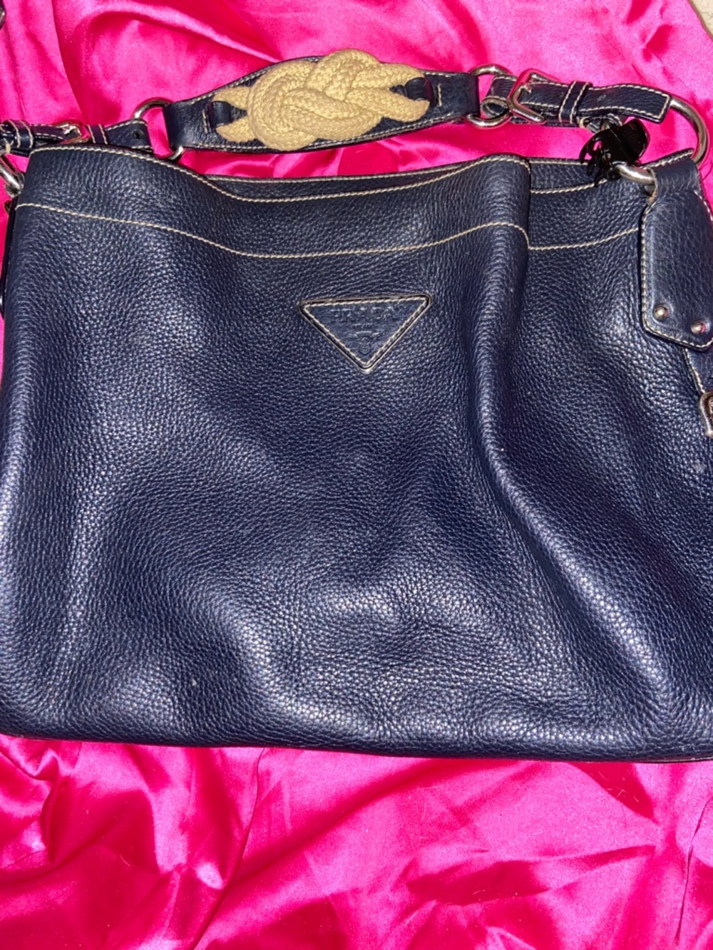 💙BEAUTIFUL PRADA BAG💙